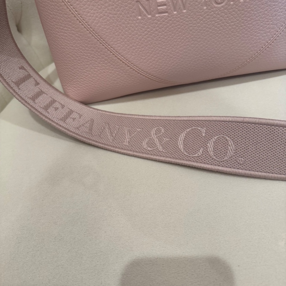 Return to Tiffany Medium Blush Pink Tote Bag - Picture 3 of 7